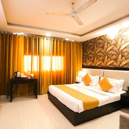 Hotel Aashiyana ניו דלהי מראה חיצוני תמונה