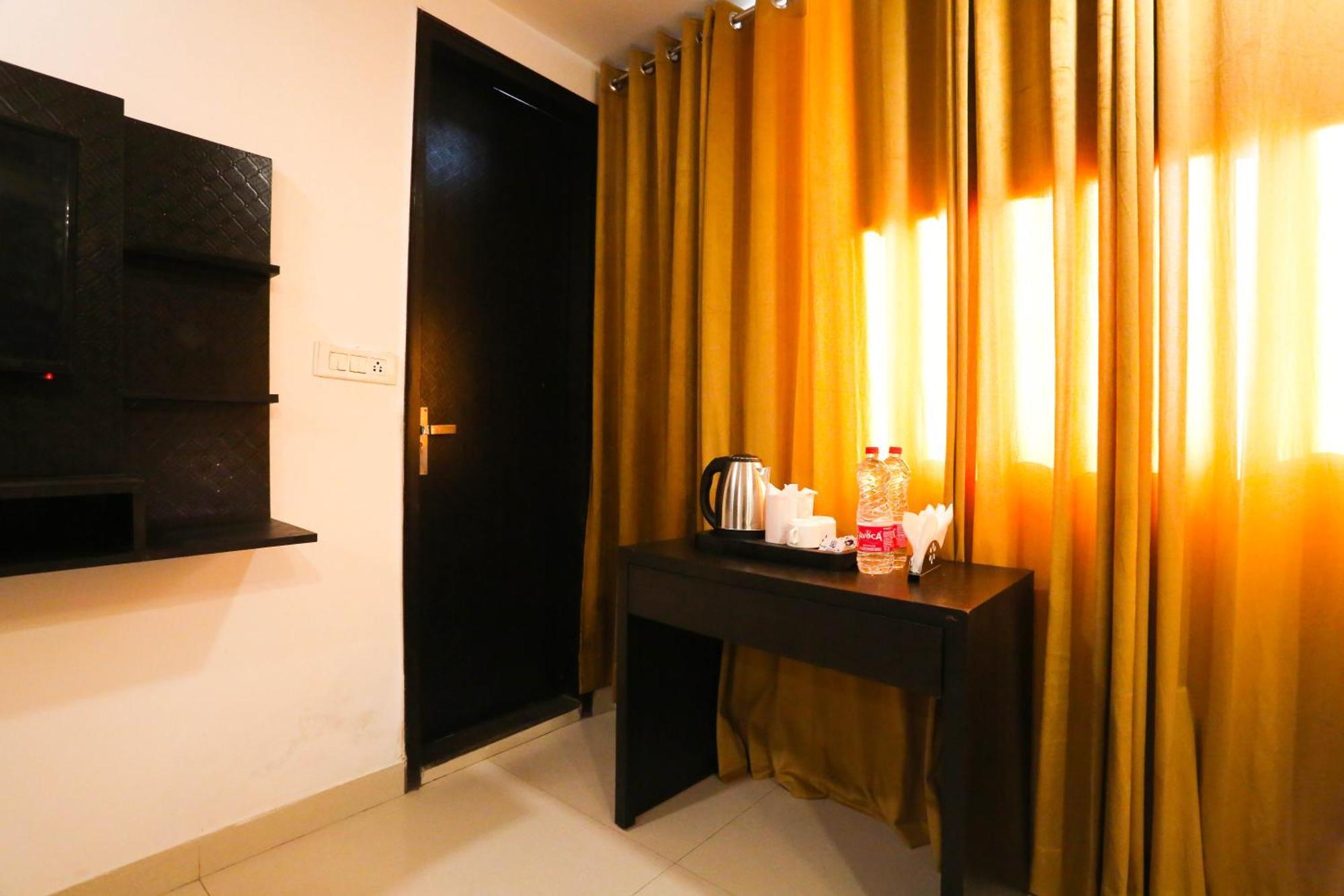Hotel Aashiyana ניו דלהי מראה חיצוני תמונה
