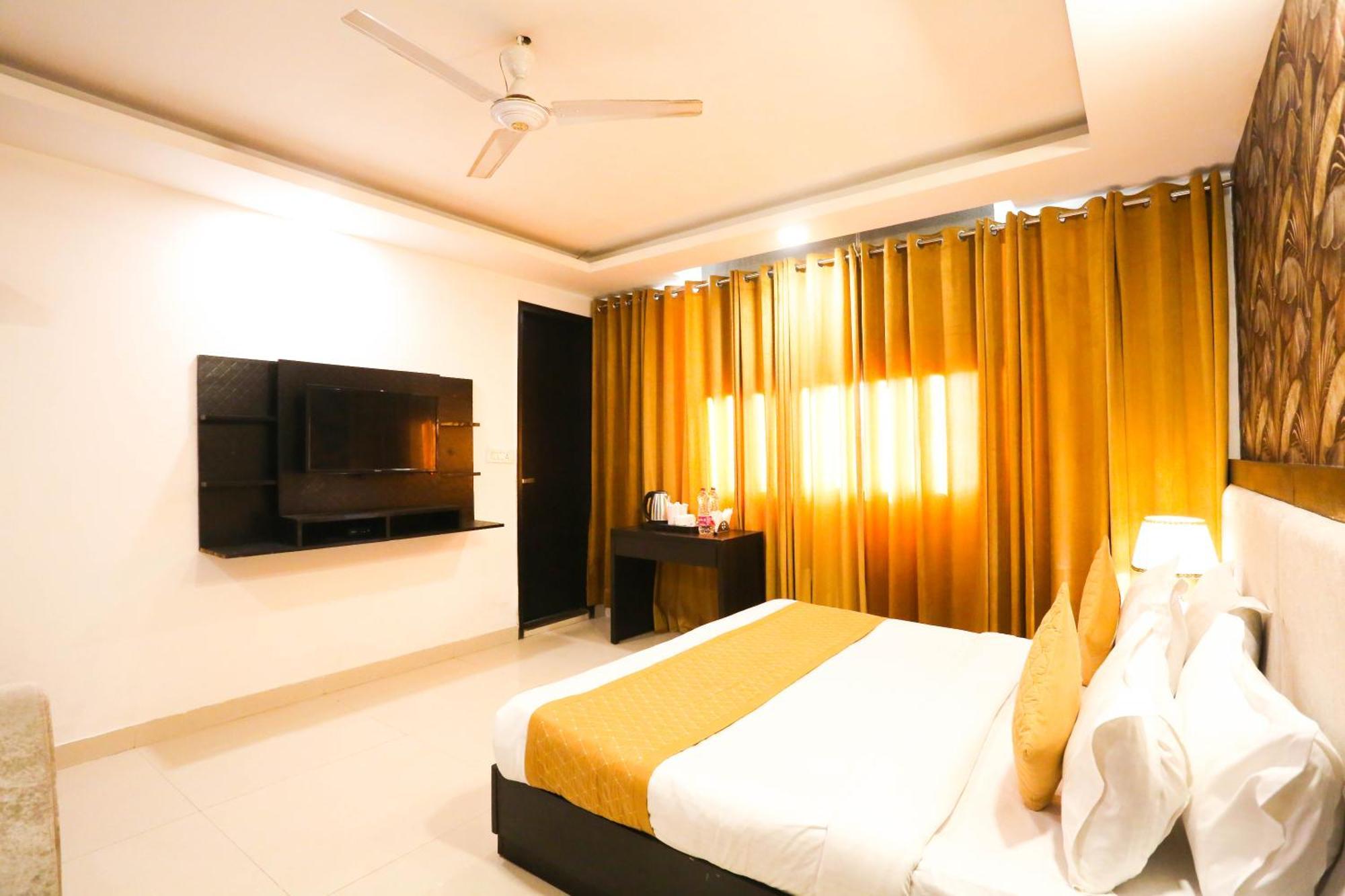 Hotel Aashiyana ניו דלהי מראה חיצוני תמונה